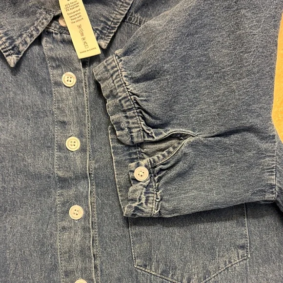 Women’s Denim Button-Up Shirts - 2 - Picture 4 of 6